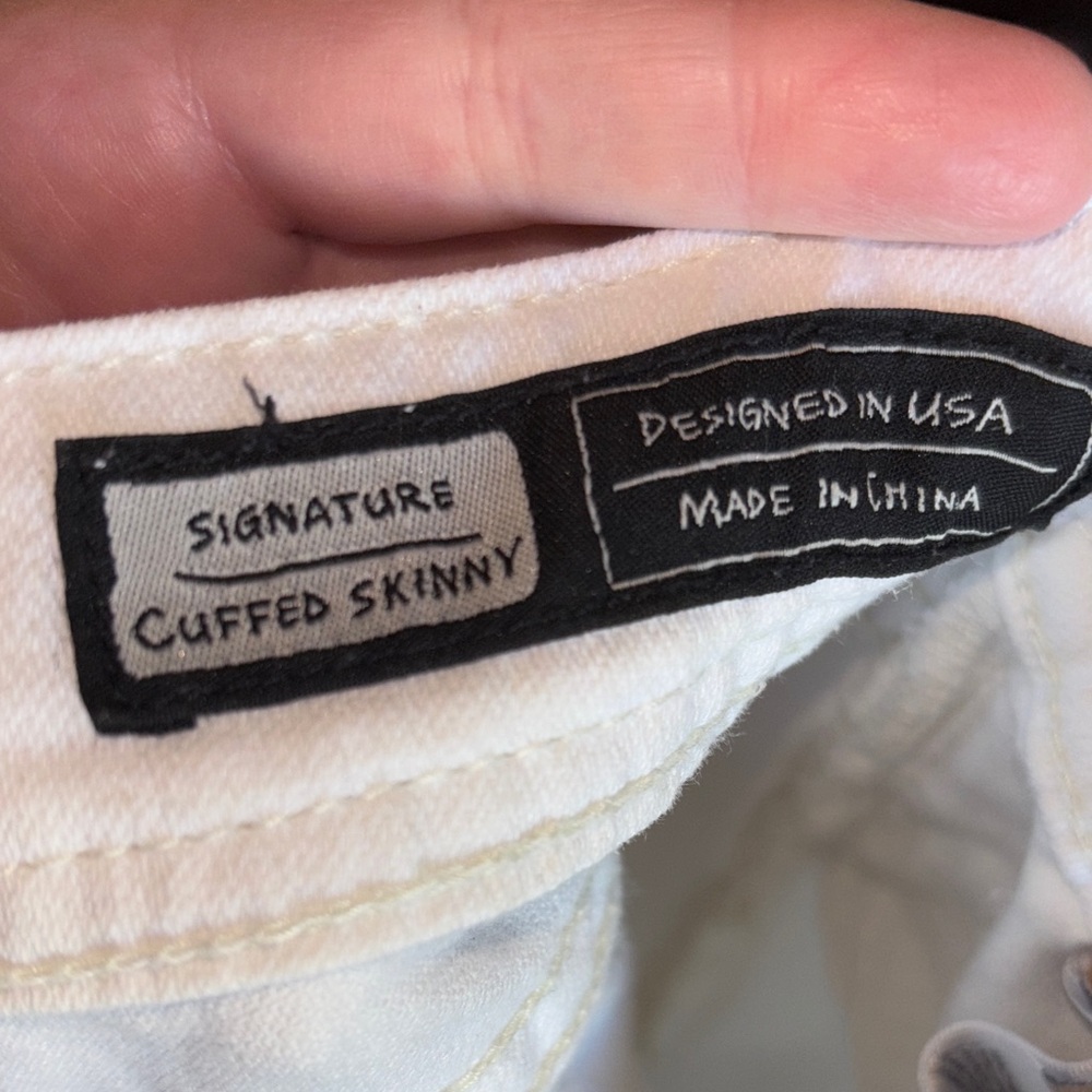 Miss‎ Me Signature Midrise White Distressed Cuffed Skinny Jeans - Picture 7 of 8